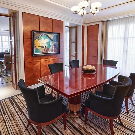 Adlon Kempinski 5*