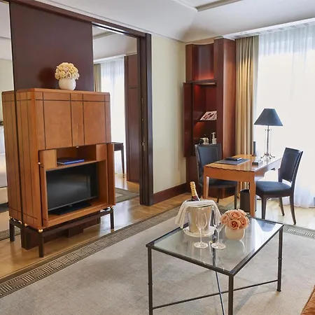 Adlon Kempinski Отель