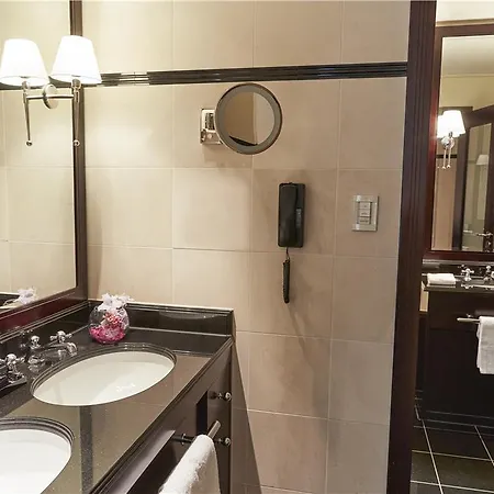 Adlon Kempinski 5*