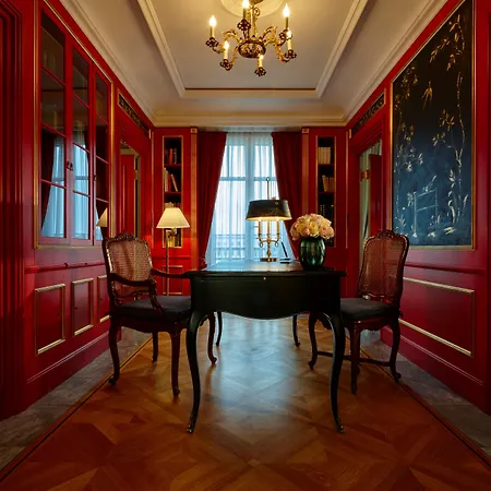 Adlon Kempinski 5*