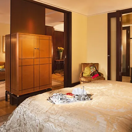 Отель Adlon Kempinski