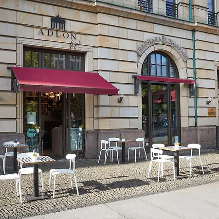 Adlon Kempinski 5*
