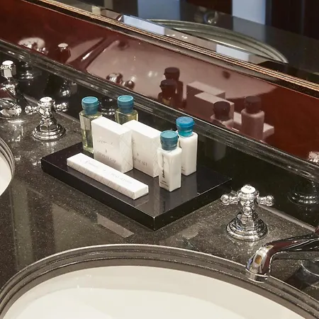Adlon Kempinski 5*