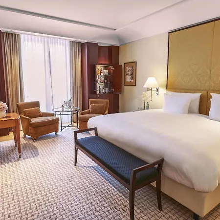 Adlon Kempinski 5*