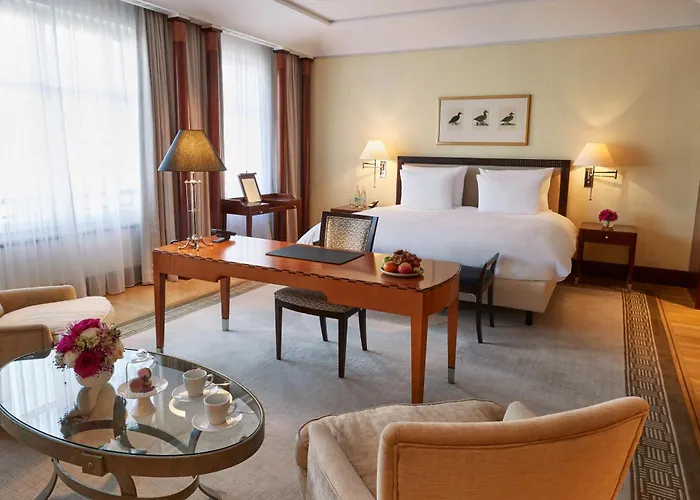 Adlon Kempinski 5*